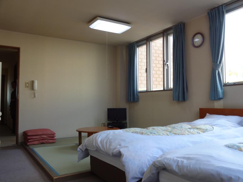 Oomukou Ryokan Hakuba Szoba fotó